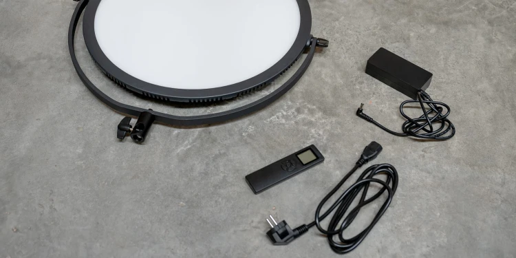 Grafika - Lampa LED Newell Air Artha XL_13.jpg