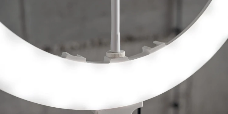 Grafika - Lampa pierścieniowa LED Newell RL-18A - WB (3200 K - 5500 K) - Arctic White_08.jpg