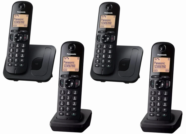 4 telefony.jpg