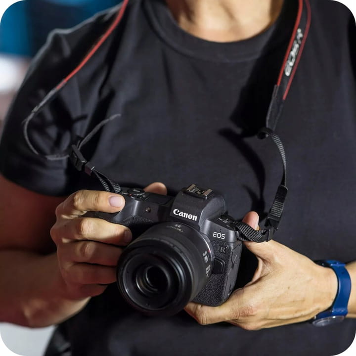 OBIEKTYW-CANON-RF-35mm-F1-8-MACRO-IS-STM-STABILIZACJA-OBRAZU-Marka-Canon.jpg