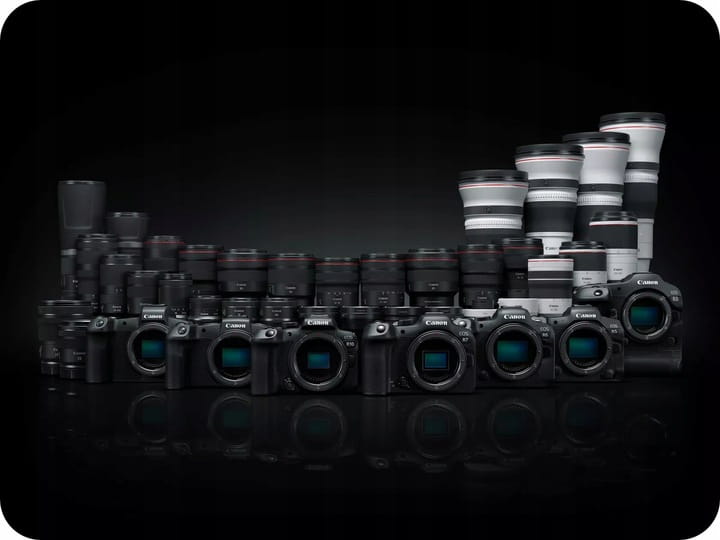 APARAT-BEZLUSTERKOWY-CANON-EOS-R7-BODY-34-4-MPX-WIDEO-4K-CMOS-AF-II-DIGIC-X-Lampa-blyskowa-mozliwosc-podpiecia.jpg