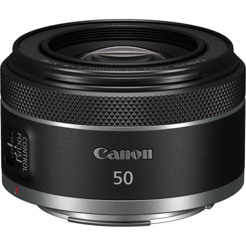 obiektyw-canon-rf-50mm-f1-8-stm-produkt-widok-z-g-ry-po-przek-tnej.jpg
