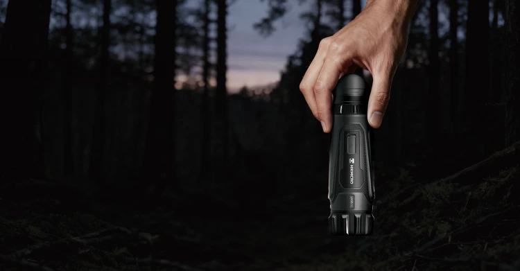 HIKMICRO_Thermal-Monocular_LYNX-3.0_Pocket-Ready-Compact-Lightweight-and-Always-Within-Reach_PC.1.jpg