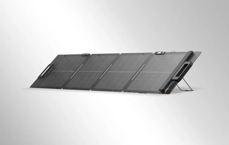 EcoFlow-110W-Lightweight-Portable-Solar-Panel-lifestyle.webp