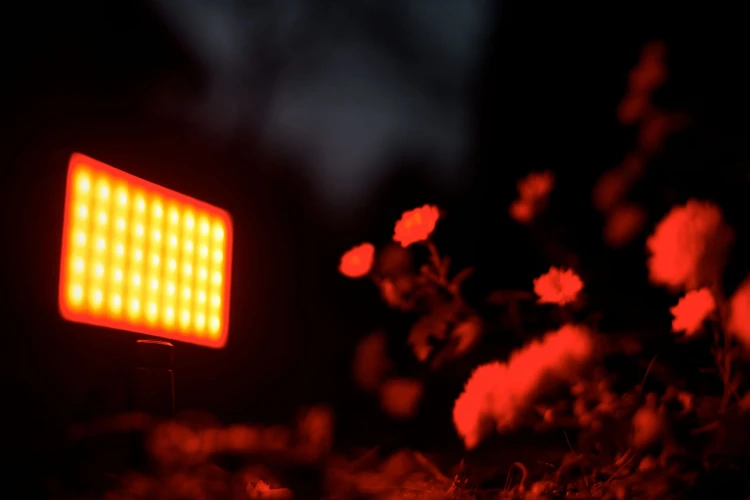 Lampa LED Newell RGB-W Rangha_14_HD.jpg